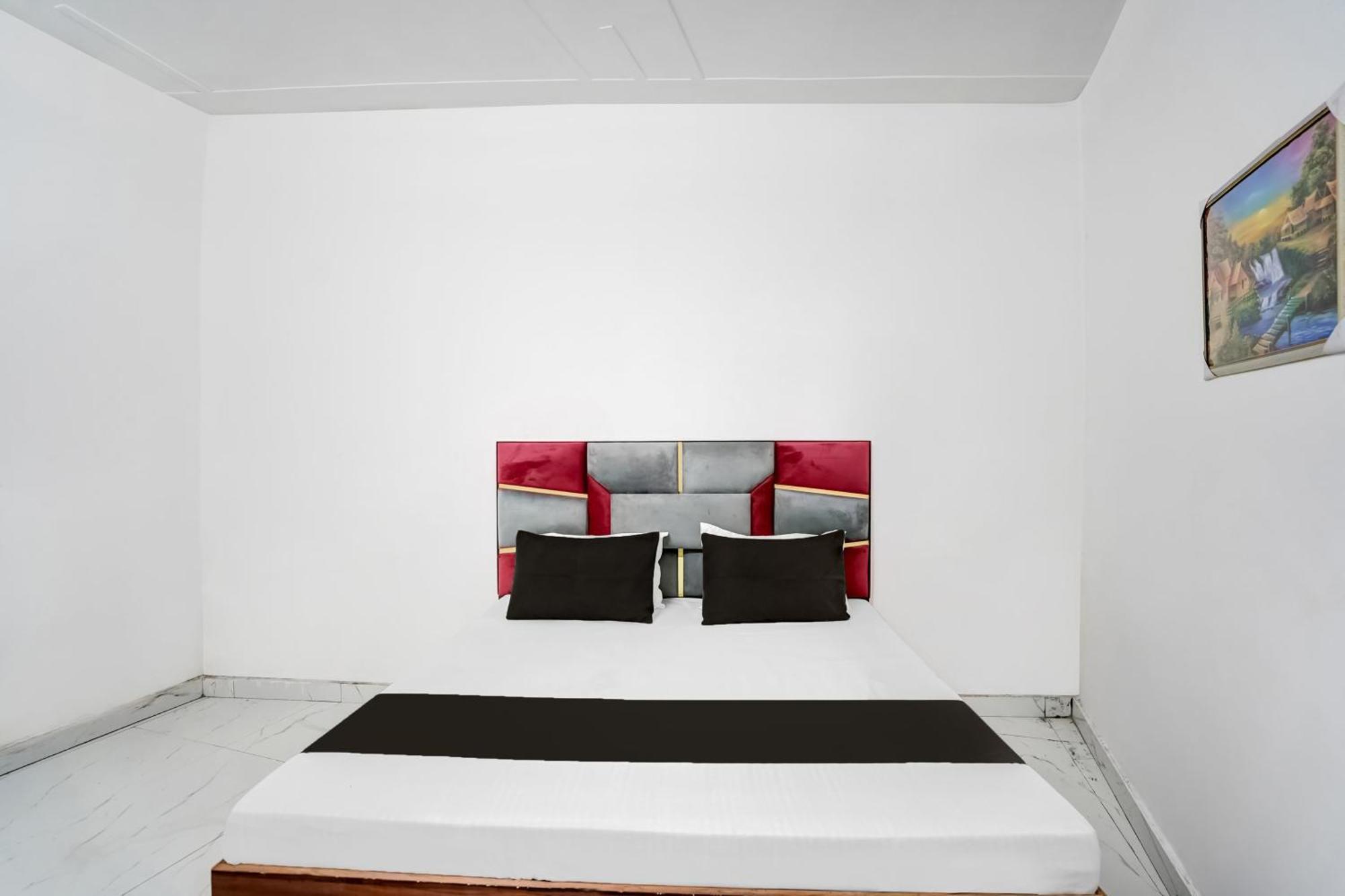 Super Hotel O Burari نيودلهي المظهر الخارجي الصورة