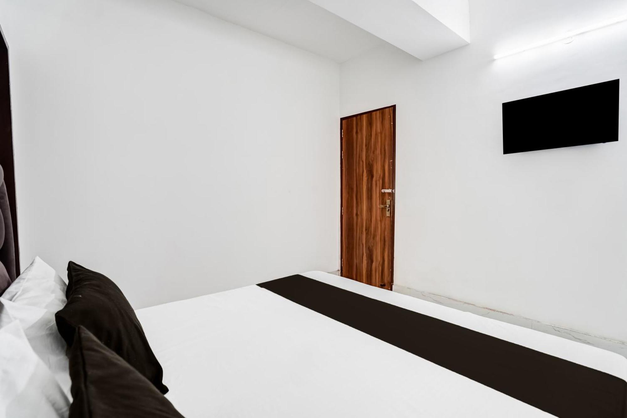 Super Hotel O Burari نيودلهي المظهر الخارجي الصورة