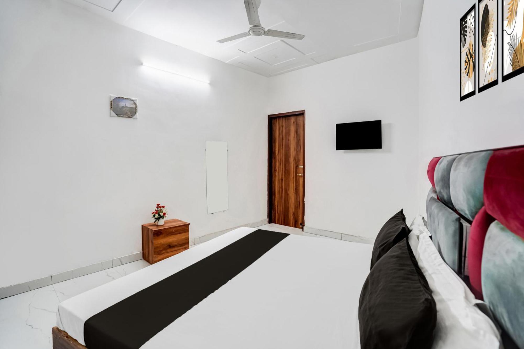 Super Hotel O Burari نيودلهي المظهر الخارجي الصورة